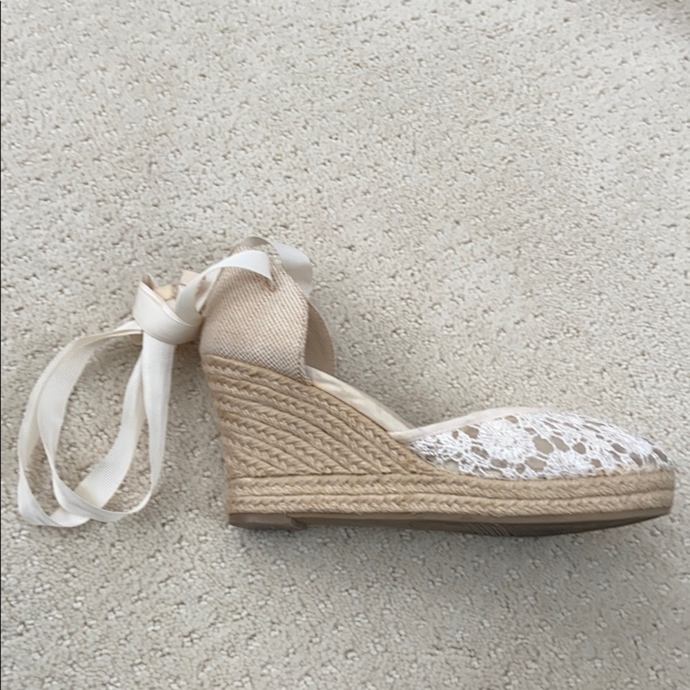 Elle lace up wedges